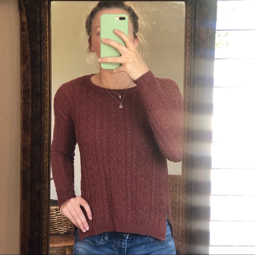 American Eagle Burgundy Sweater